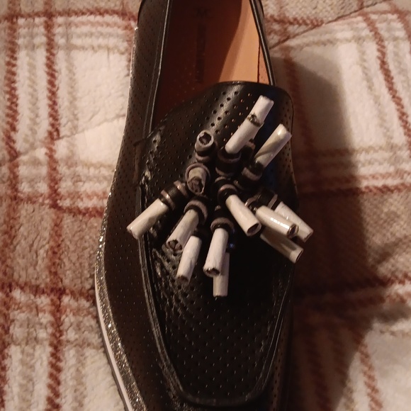 Women shoes - Picture 1 of 3